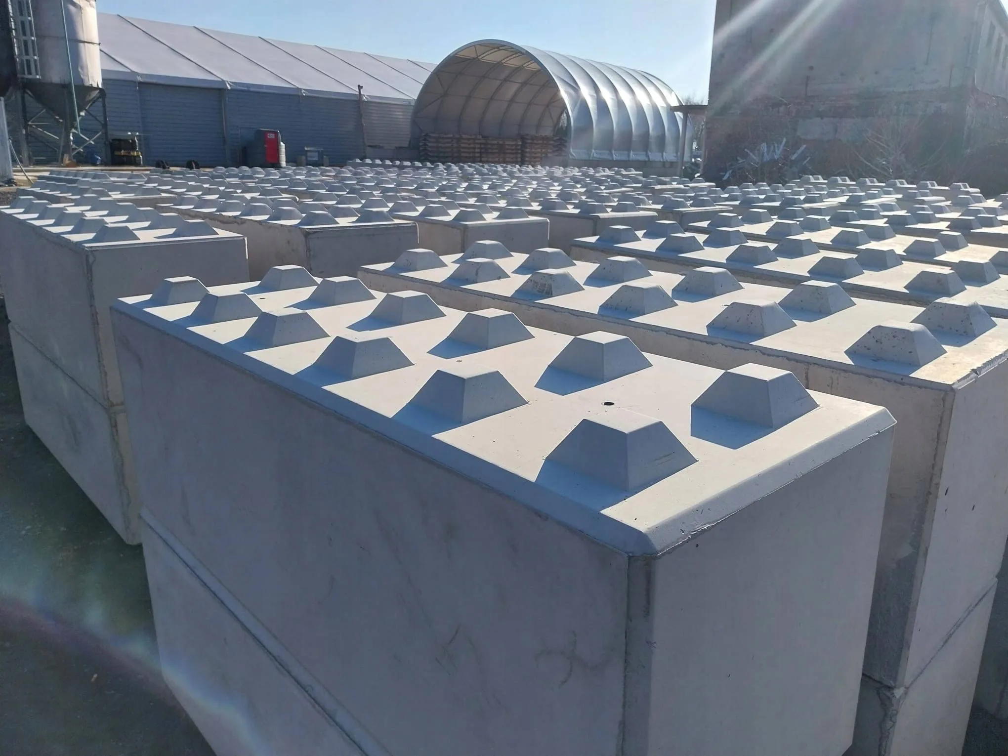 Blok Betonowy, mur oporowy, ściana z bloczka jak "lego" 180x60x60 Boxy