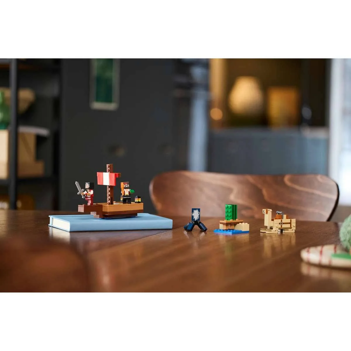 LEGO 21259 Minecraft Rejs statkiem pirackim