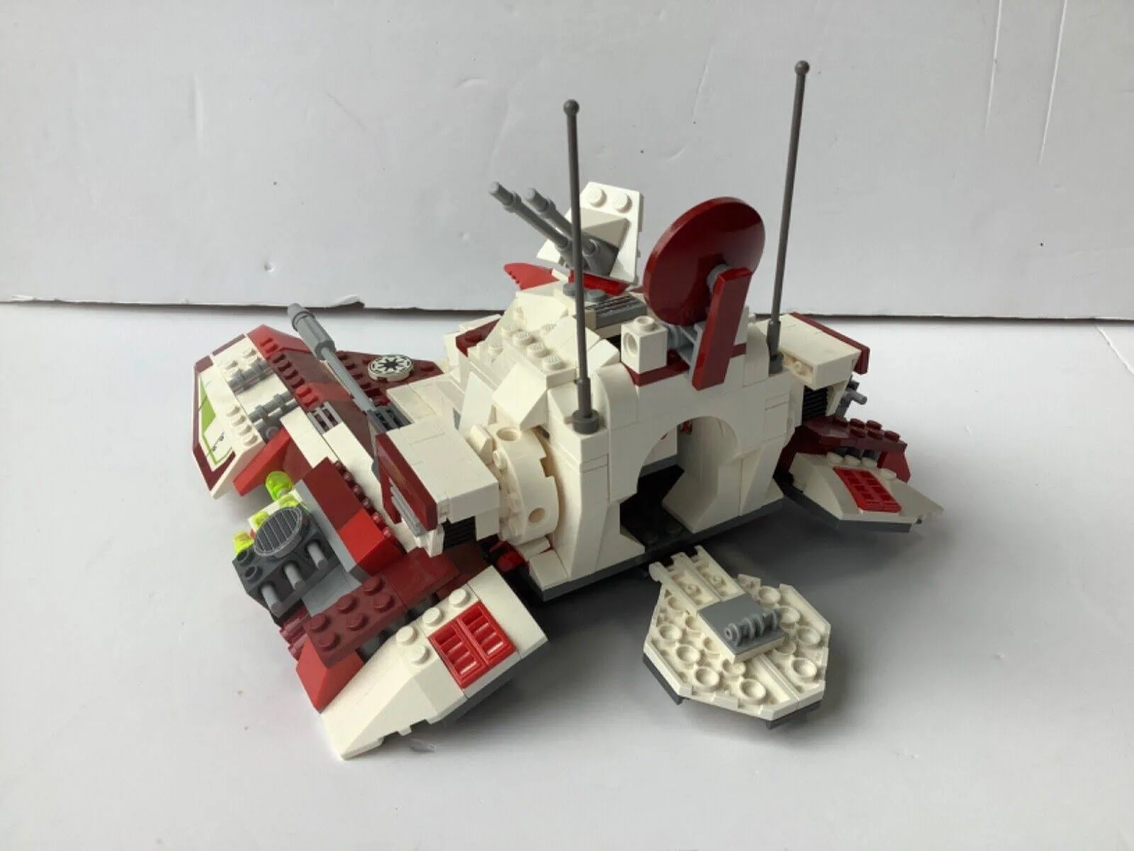 LEGO Star Wars: Czołg myśliwski Republiki (7679)