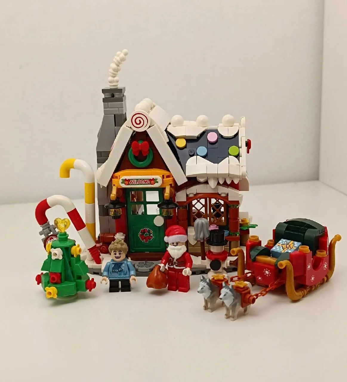 Domek Świętego Mikołaja Boże Narodzenie klocki prezenty