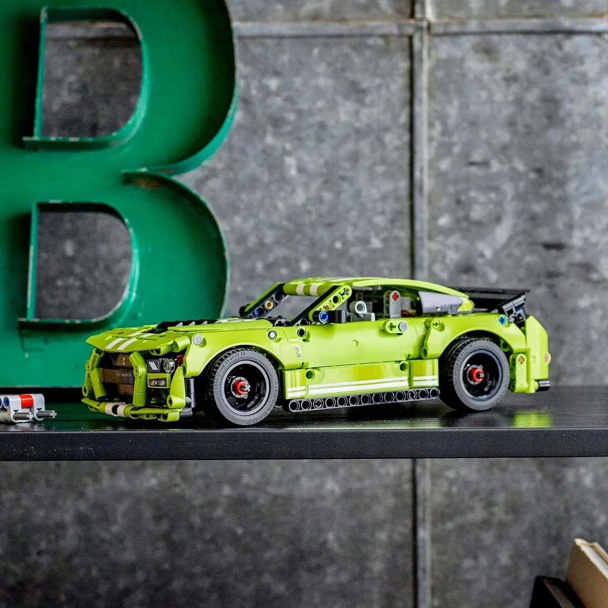 Lego Technic Ford Mustang Shelby GT500
