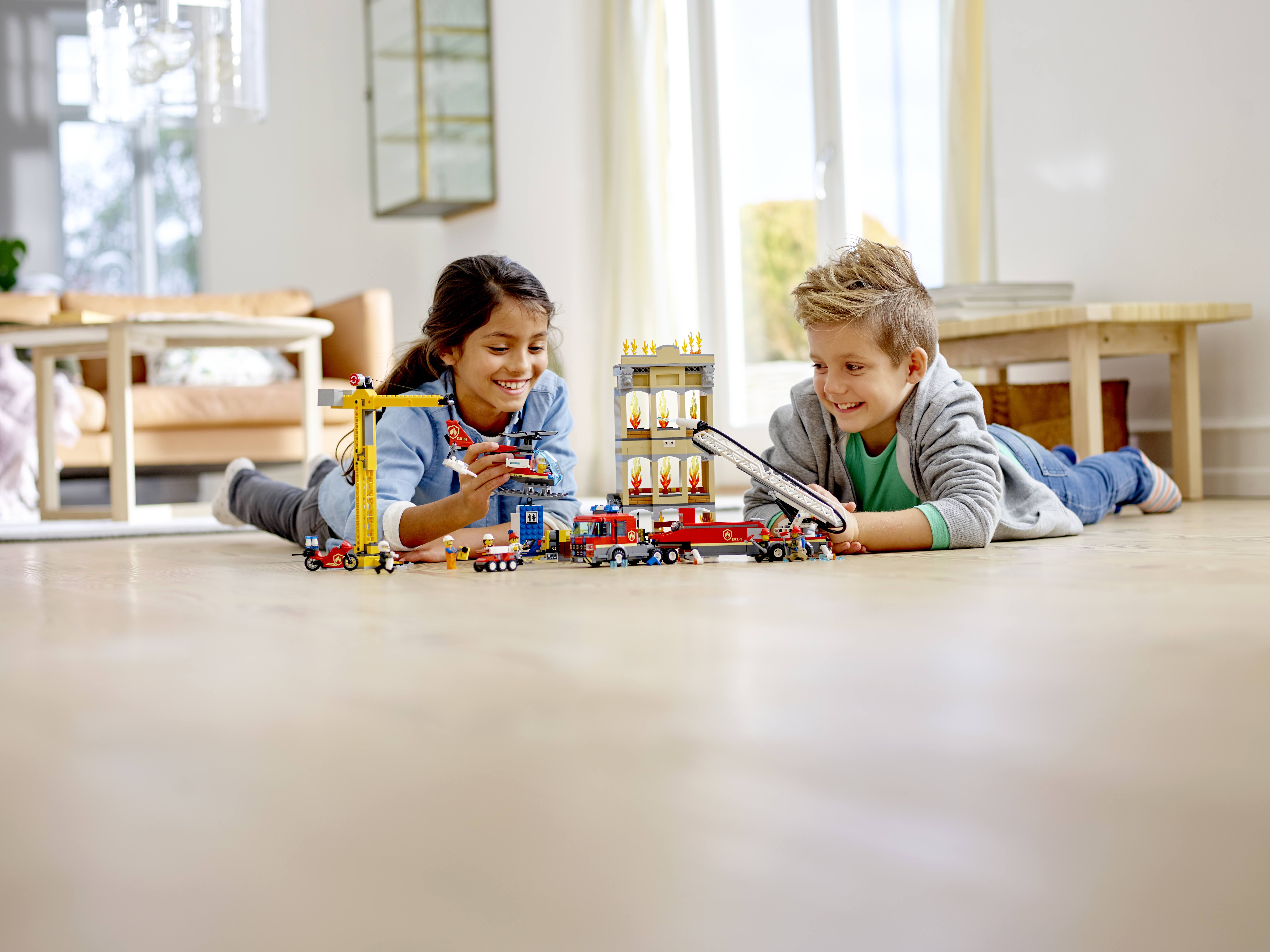 LEGO 60216 City Straż pożarna w śródmieściu