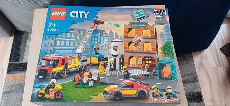 NOwe Lego cit Straż pożarna 7+