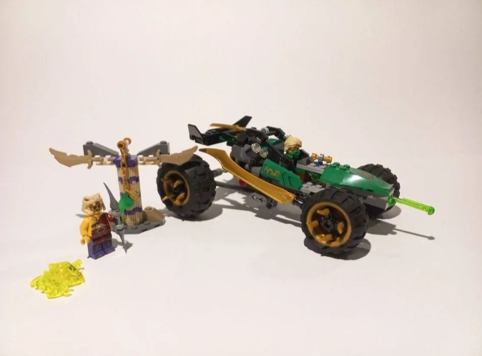 LEGO Ninjago 70755 Ścigacz Lloyda